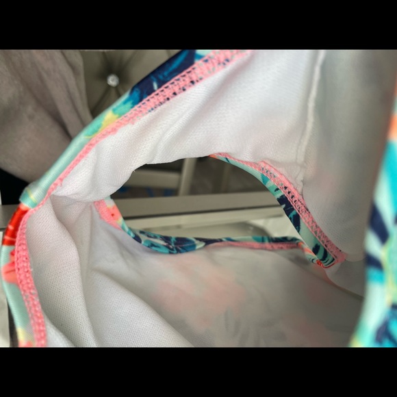 Swimming for girls 👧🏻 size 7/8 cat and jack brand - Picture 9 of 9